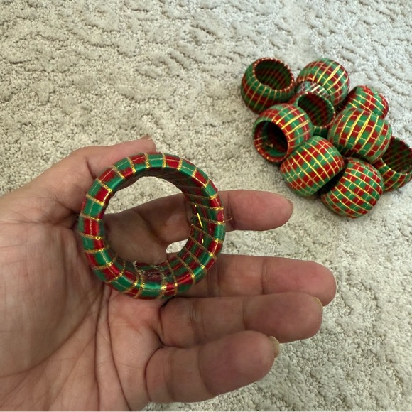 Holiday Plaid Napkin Rings - Set of 10 - Picture 3 of 6